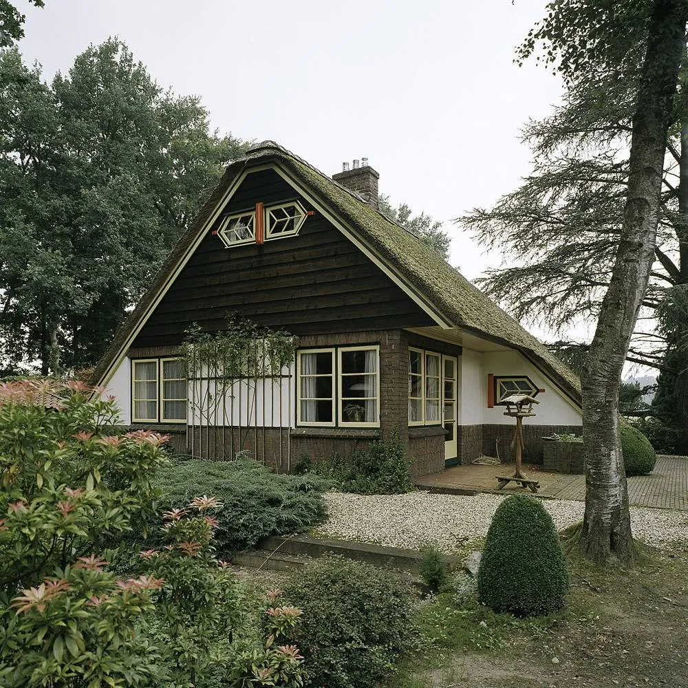 Voorthuizen: Overzicht van de achtergevel, gezien vanuit de tuin - Voorthuizen - 20388869 - RCE